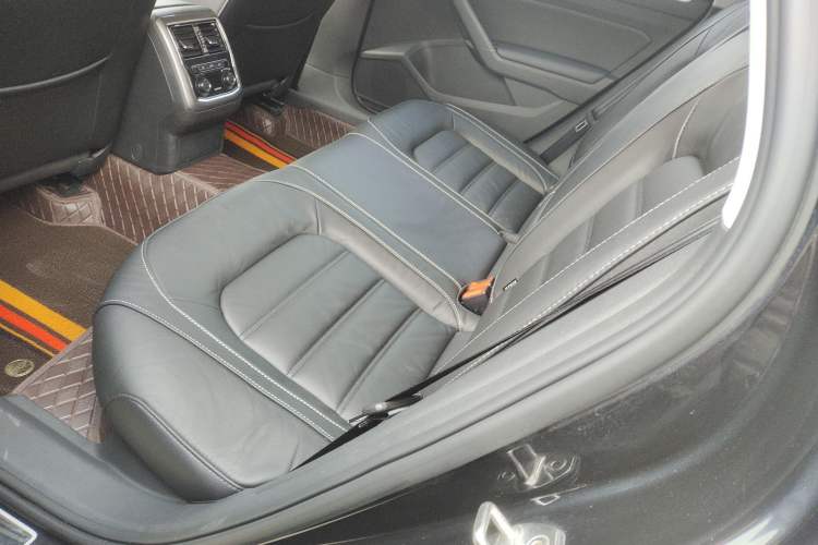 Used Volkswagen Passat 2017 330TSI DSG Luxury Edition
