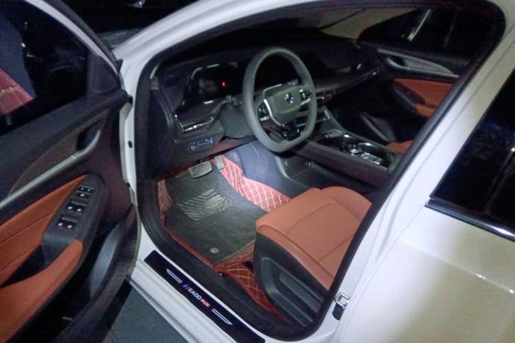 Used Changan Eado 2025 PLUS 1.4T Dual-Clutch High-Energy Version
