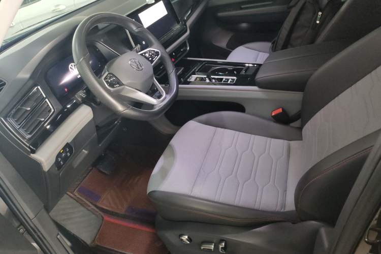 Used Volkswagen Teramont X 2022 330TSI Two-Wheel-Drive Luxury Edition
