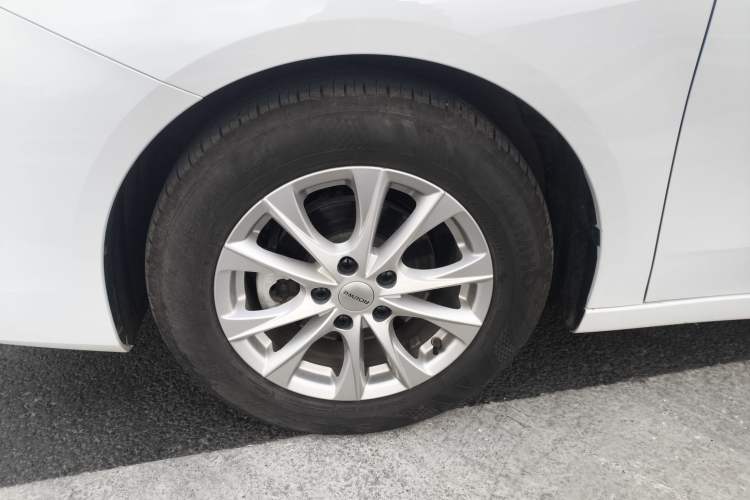 Used Roewe i5 2023 1.5L Manual Comfort Edition
