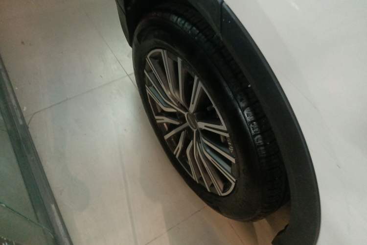 Used JETOUR X70 PLUS 2023 1.5T DCT Brave PLUS 7-Seater
