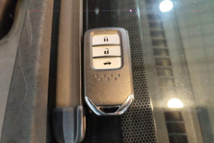 Used Honda Crider 2016 1.8L CVT Luxury Edition
