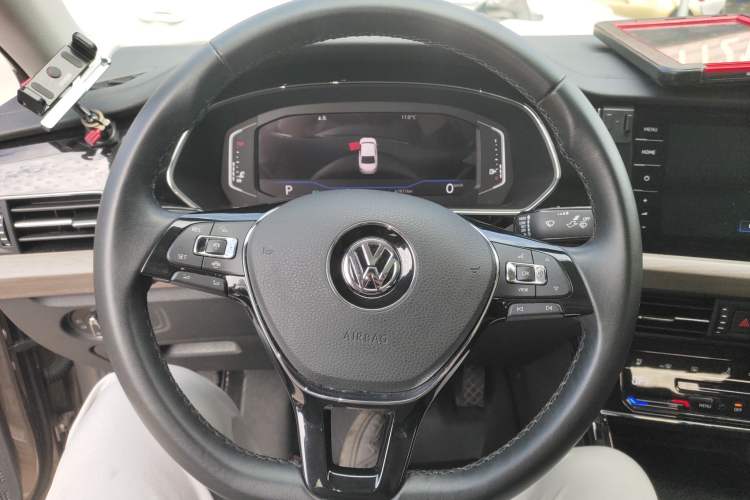 Used Volkswagen Passat 2020 330TSI Luxury Edition China VI
