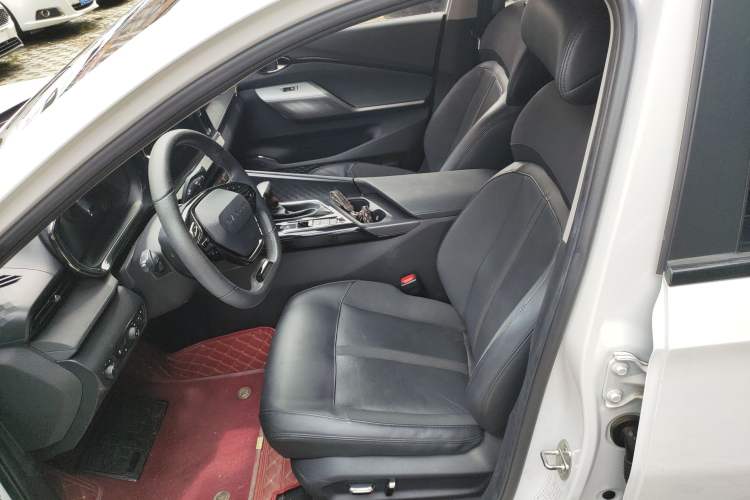 Used Baojun RC-5 2020 1.5T CVT Smart Shine Flagship Edition
