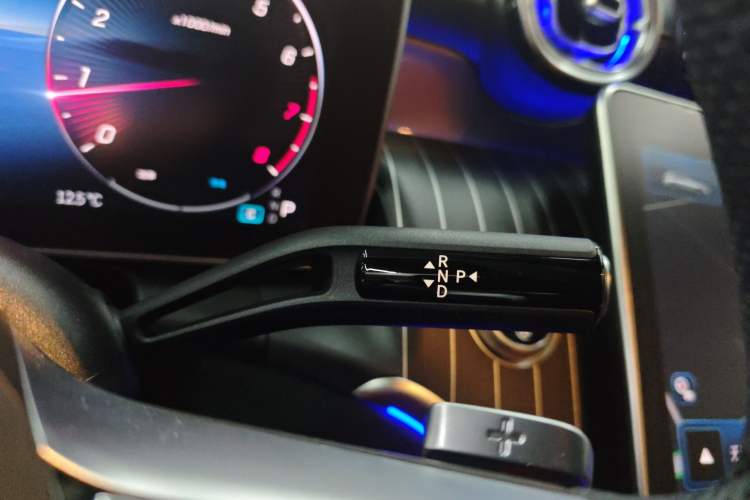 Used Mercedes-Benz GLC 2024 Refreshed GLC 300 L 4MATIC Dynamic Version 5 Seats