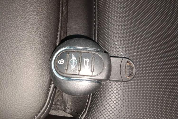 Used MINI MINI 2021 1.5T COOPER Classic Edition Five-Door Version
