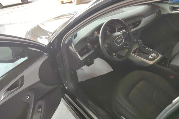 Used Audi A6L 2018 30th Anniversary Edition 35 TFSI Fashion Model
