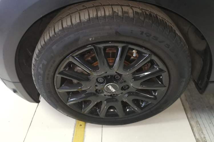 Used  MINI 2019 1.5T COOPER Classic Edition Five-Door Version
