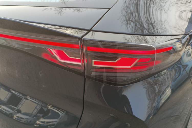 Used Volkswagen ID.UNYX 2024 Pro Long-Range Version
