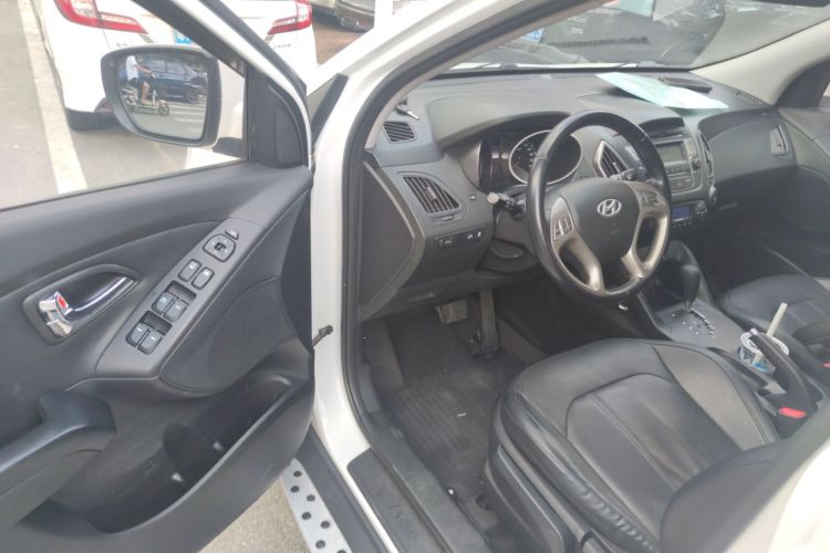 Used Hyundai ix35 2013 2.0L Automatic Two-Wheel Drive Smart GLS China IV Standard

