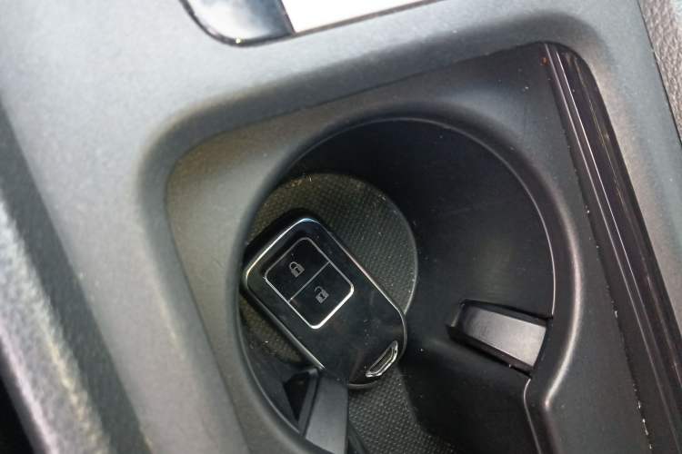 Used Honda Jade 2013 1.8L CVT Luxury Edition 5 seats
