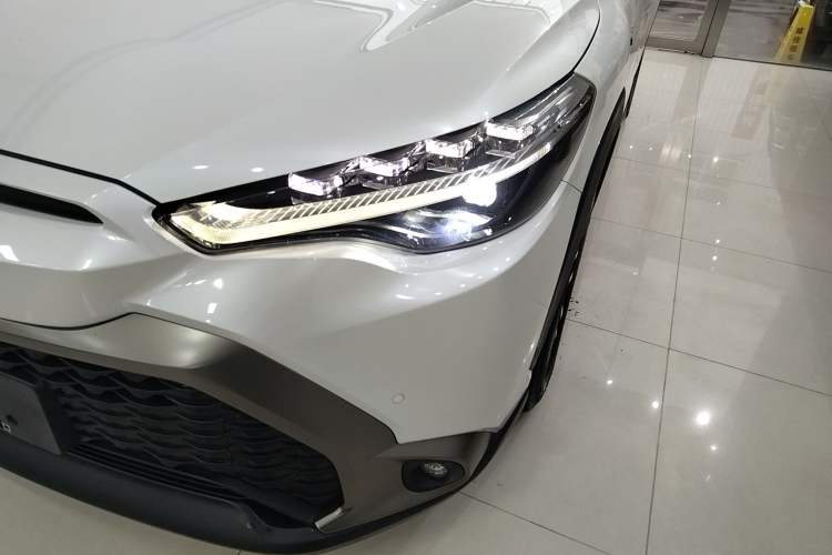 Used Toyota FRONTLANDER 2023 2.0L Smart Electric Hybrid Dual-Engine Deluxe Version
