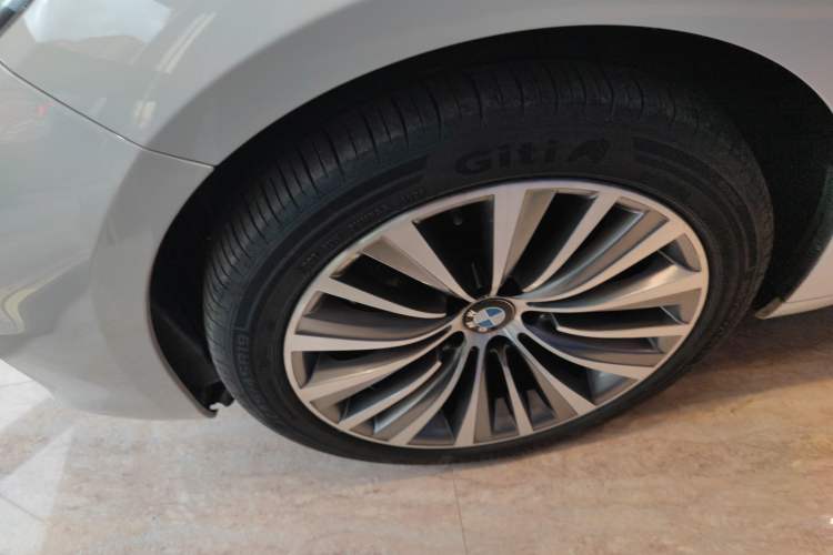 Used BMW 5 Series GT 2014 528i Luxury Edition
