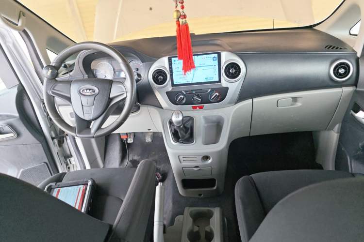 Used  M3 2018 1.6L Express Edition 7-Seater
