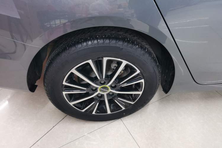 Used Roewe i5 2021 1.5L CVT Platinum Edition
