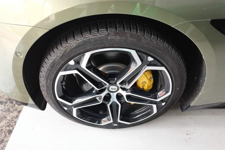 Used  SU7 2024 Rear-Drive Ultra-Long Range Advanced Pro-Level Intelligent Driving Version
