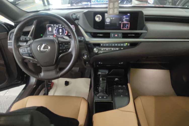 Used Lexus ES 2020 200 Excellence Edition