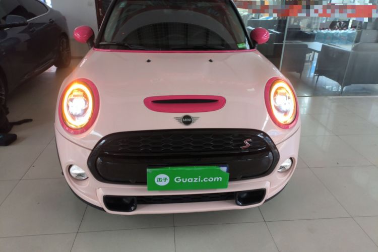 Used MINI MINI 2019 2.0T COOPER S Classic Edition Five-Door Model
