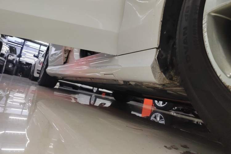 Used Mercedes-Benz E-Class 2015 E 260 L Sport Edition
