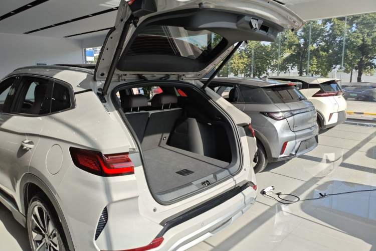 Used BYD Song PLUS New Energy 2025 EV Intelligent Driving Version 520km Premium Model
