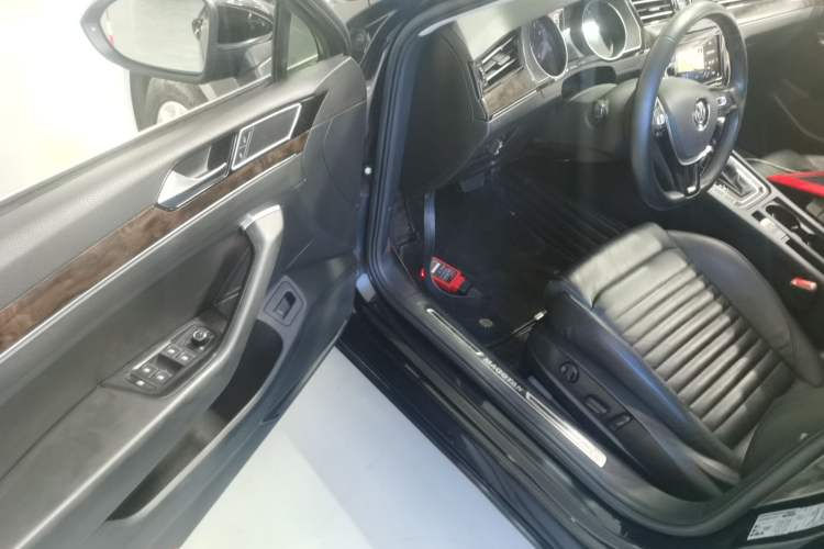 Used Volkswagen Magotan 2019 330TSI DSG Luxury Version China VI Standard
