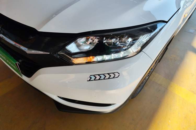 Used Honda Vezel 2017 1.8L CVT Front-Wheel Drive Pioneer Edition