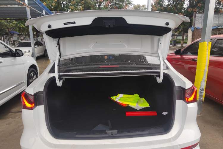 Used Roewe i5 2023 1.5L CVT Luxury Edition
