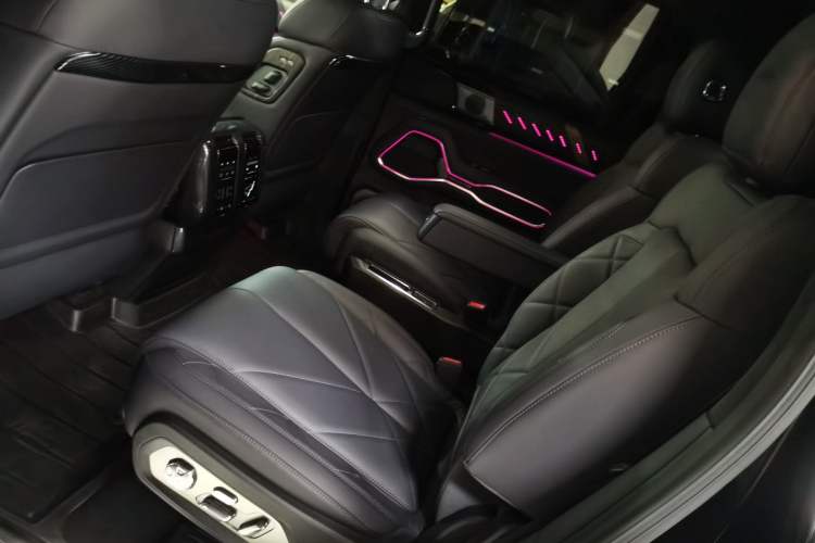 Used  Leopard 8 2025 Smart & Brave Flagship Edition 6 Seats
