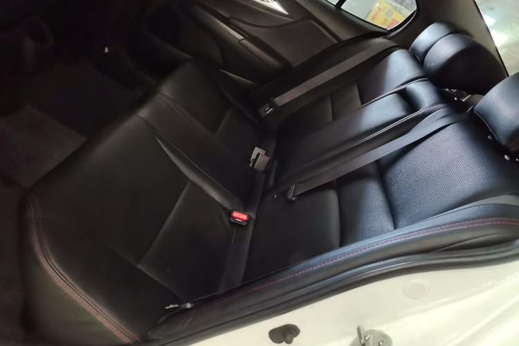 Used Honda Crider 2015 1.8L Automatic Luxury Edition
