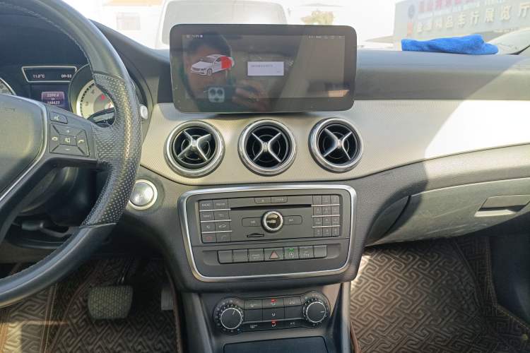 Used Mercedes-Benz GLA 2016 GLA 200 Fashion Model
