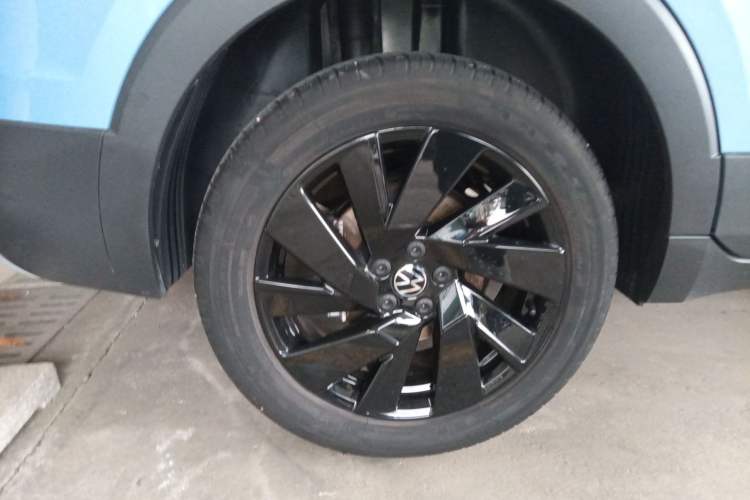 Used Volkswagen Tharu 2025 NewRui 300TSI Prestige Edition
