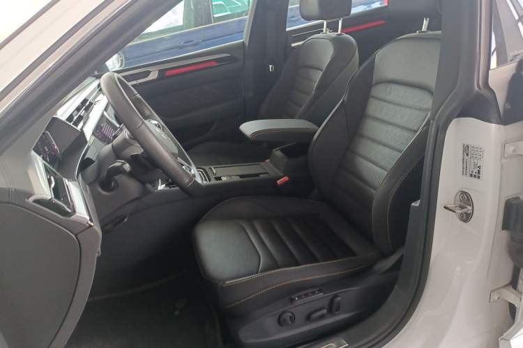 Used Volkswagen FAW-Volkswagen CC 2024 380TSI Striking Edition
