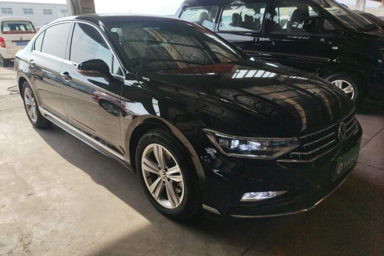 Used Volkswagen Magotan 2025 Zhongxiang Version 280TSI DSG Comfort Edition