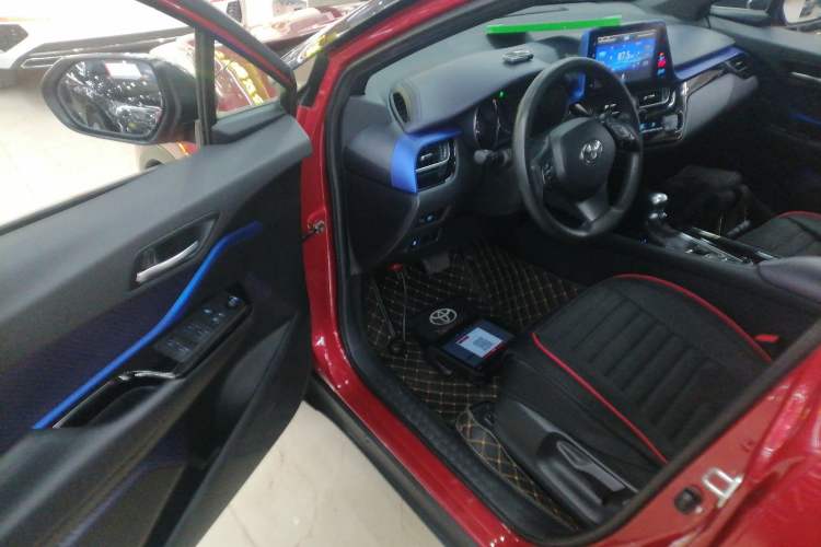 Used Toyota C-HR 2018 2.0L Leading with Sunroof China V Standard
