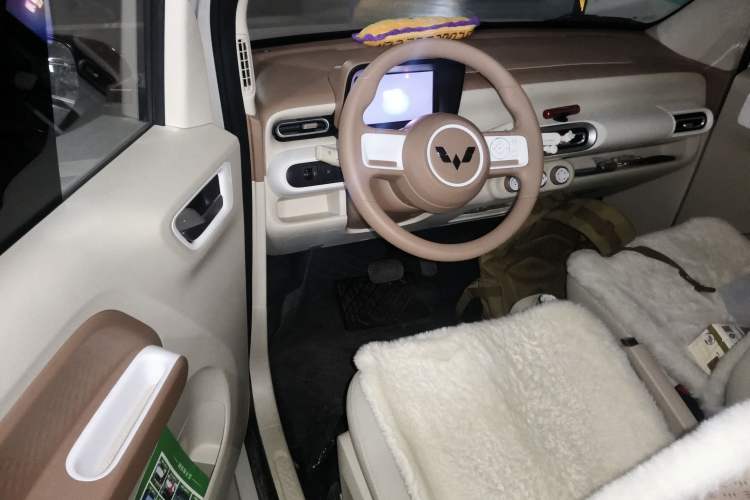 Used Wuling Hongguang MINIEV 2024 3rd Generation 215km Youth Edition
