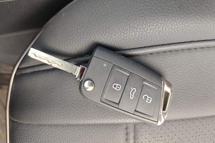 Used Volkswagen T-ROC 2020 230TSI DSG Two-Wheel Drive Advanced Version
