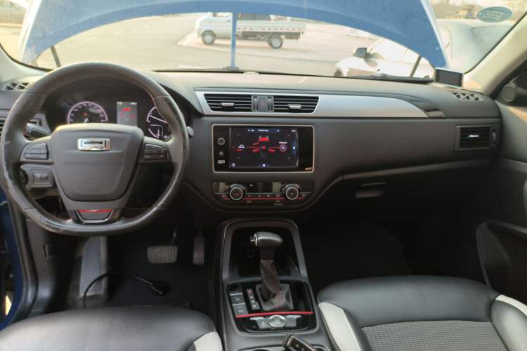 Used Qoros 5 2017 1.6T Automatic Prestige Model
