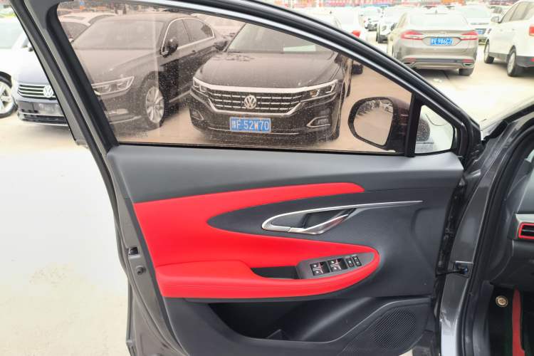 Used Changan UNI-T 2020 1.5T Prestige Version
