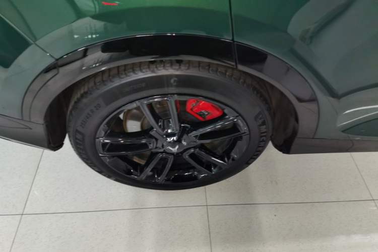 Used VOYAH FREE 2025 318 259 km All-Wheel-Drive Exploration Edition
