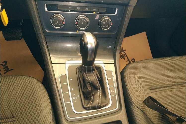 Used Volkswagen Golf 2017 230TSI Automatic Comfort Edition – Celebrating Milestone of One Million Units
