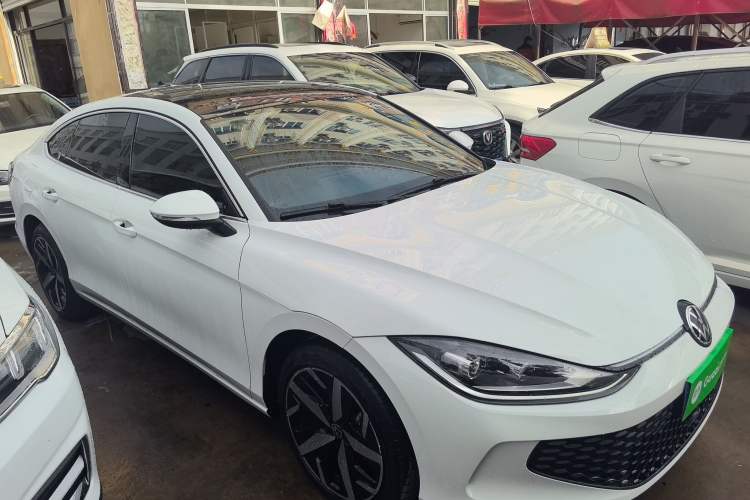 Used Volkswagen Lamando 2024 Lavida L 280TSI DSG Cool & Spicy Edition
