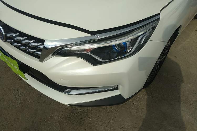 Used Venucia D60 2019 1.6L XL CVT Smart Connect Elite Edition
