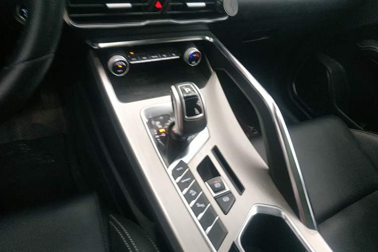 Used Geely Auto Coolray 2019 260T DCT Knight China VI Standard
