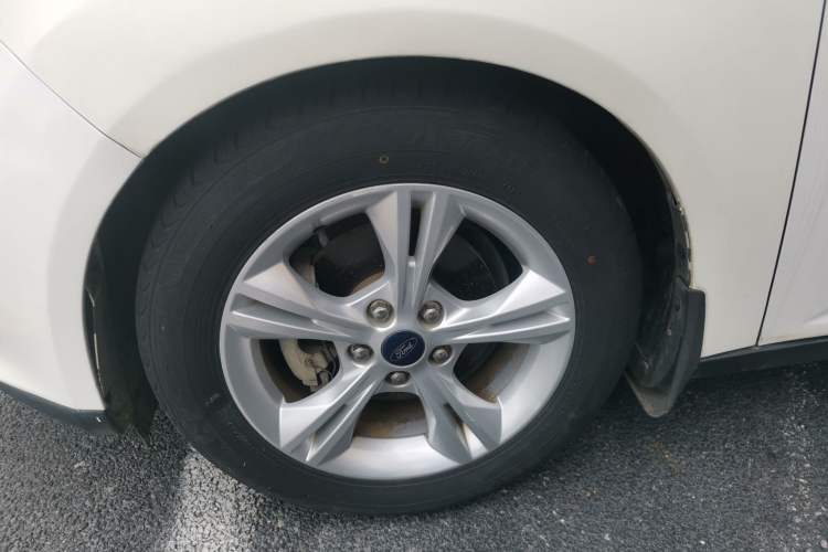 Used Ford Focus 2015 Sedan 1.6L Automatic Comfort Model
