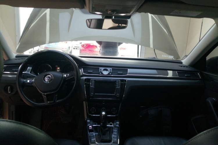 Used Volkswagen Passat 2017 330TSI DSG Prestige Edition
