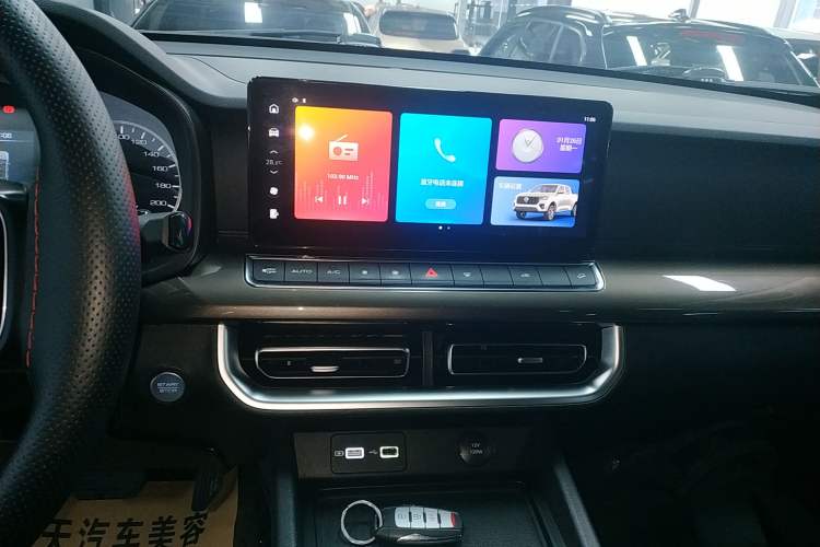 Used Great Wall Poer 2023 2.0T Commercial Version Automatic Diesel 4x4 Elite Long-Box GW4D20M
