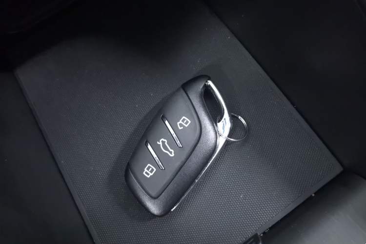 Used Roewe i5 2023 1.5L CVT Luxury Edition
