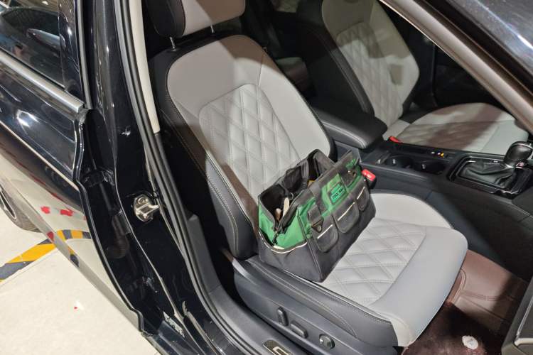 Used Volkswagen Magotan 2023 2 Million Units Limited Edition 330TSI DSG Leading Version
