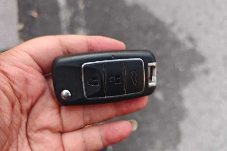 Used FORTHING Lingzhi 2019 Facelifted M5L 1.6L 7-Seater Base Model China VI Standard
