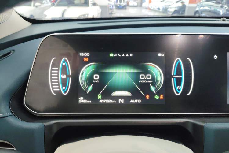 Used ORA Good Cat 2022 Morandi Edition 400km Standard Range Premium Version Lithium Iron Phosphate